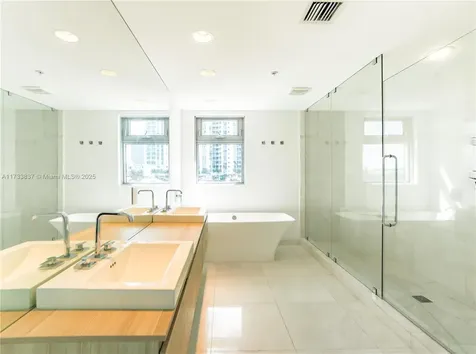 17301 Biscayne Boulevard North Miami Beach FL 33160