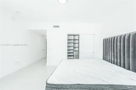17301 Biscayne Boulevard North Miami Beach FL 33160