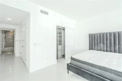 17301 Biscayne Boulevard North Miami Beach FL 33160