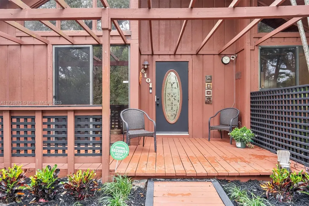 6101 NW 33rd Terrace Fort Lauderdale FL 33309