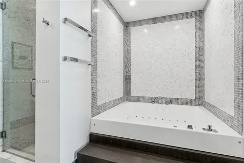 200 Biscayne Boulevard Way Miami FL 33131