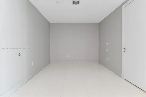 200 Biscayne Boulevard Way Miami FL 33131