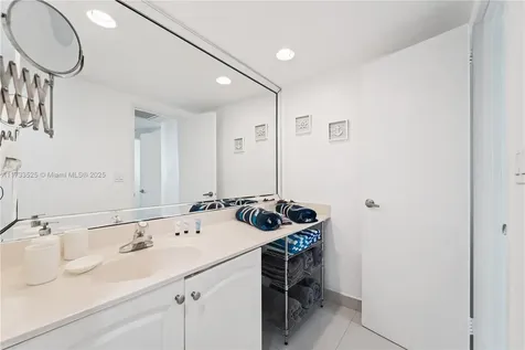 4001 S Ocean Drive Hollywood FL 33019