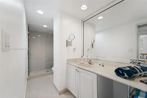 4001 S Ocean Drive Hollywood FL 33019