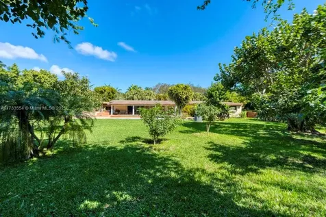 6000 Chapman Field Drive Pinecrest FL 33156