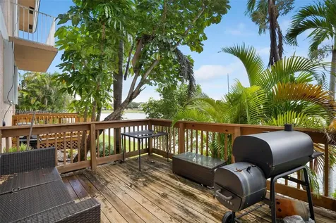 3275 NW 44th Street Oakland Park FL 33309