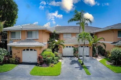 3275 NW 44th Street Oakland Park FL 33309