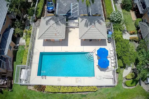 3275 NW 44th Street Oakland Park FL 33309