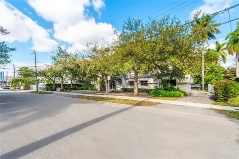 1571 NW 13th Court Miami FL 33125