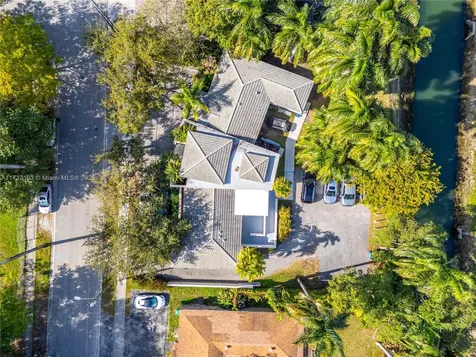 1571 NW 13th Court Miami FL 33125