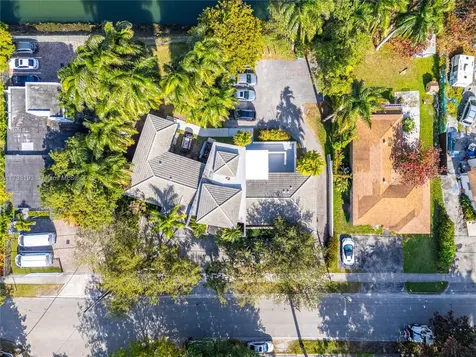 1571 NW 13th Court Miami FL 33125