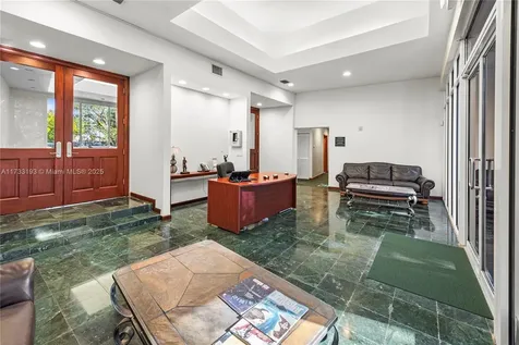 1571 NW 13th Court Miami FL 33125