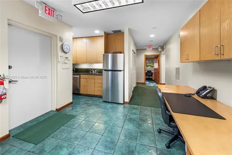 1571 NW 13th Court Miami FL 33125