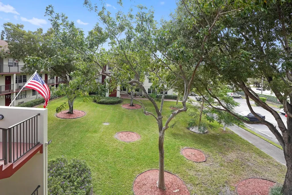 151 SW 135th Terrace Pembroke Pines FL 33027