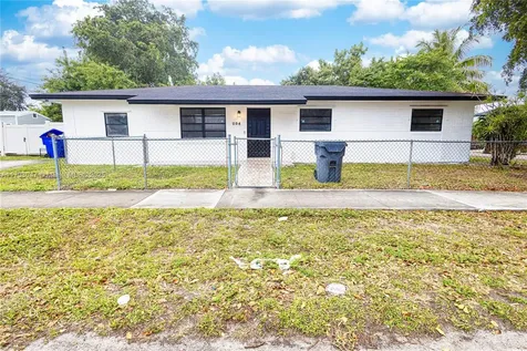 1104 N 62nd Avenue Hollywood FL 33024