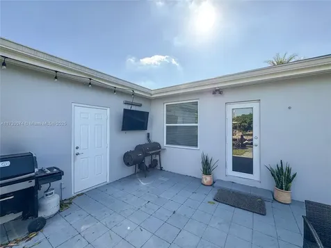 2611 Scott Street Hollywood FL 33020