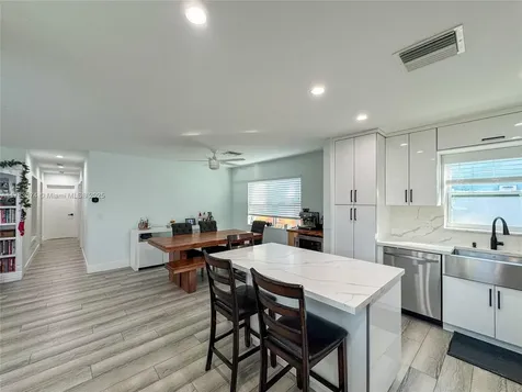 2611 Scott Street Hollywood FL 33020