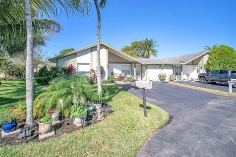 2111 SW 71st Way Davie FL 33317
