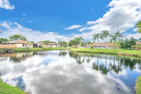 2111 SW 71st Way Davie FL 33317