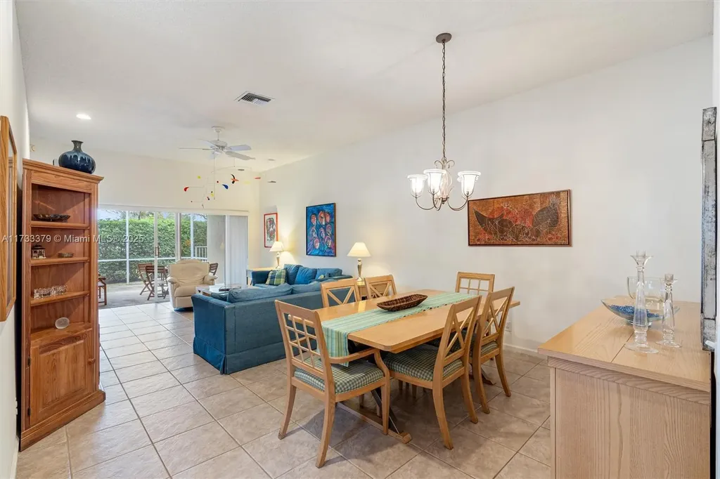 8409 Via Serena Boca Raton FL 33433