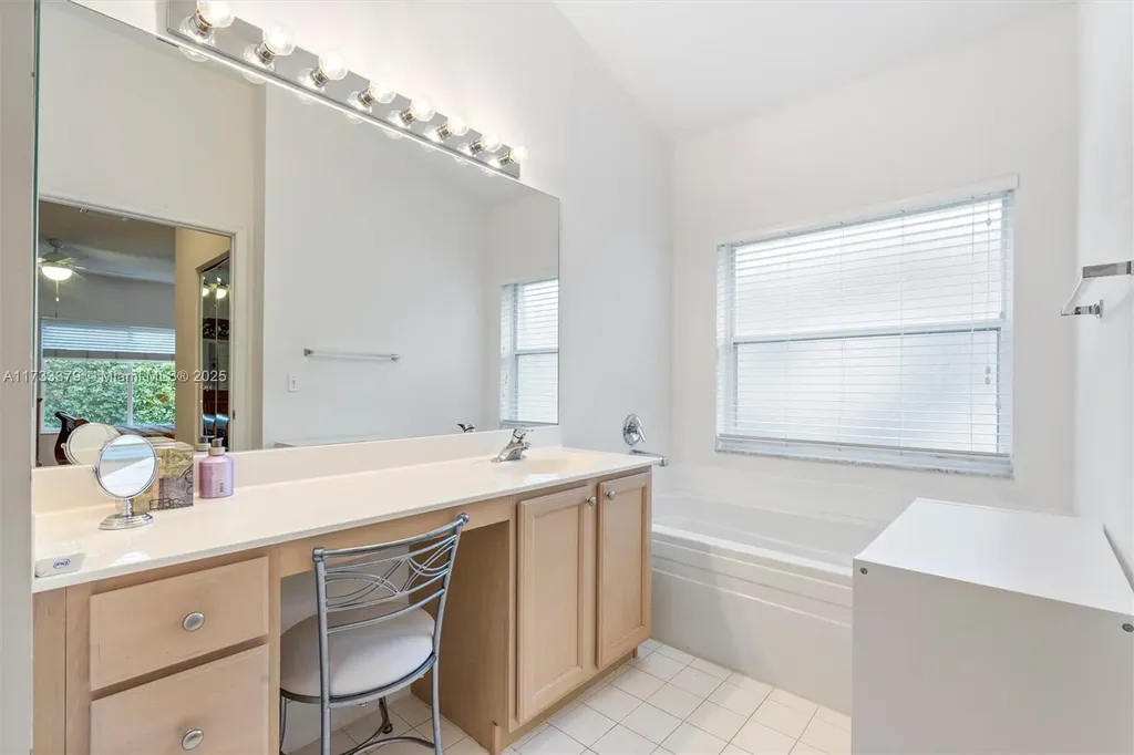 8409 Via Serena Boca Raton FL 33433