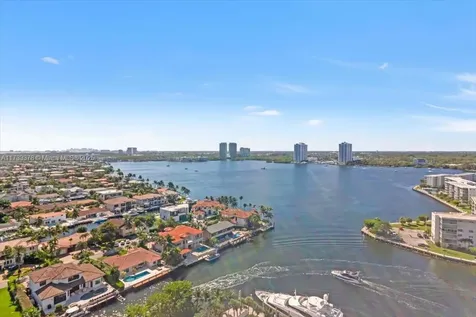 1000 Island Boulevard Aventura FL 33160