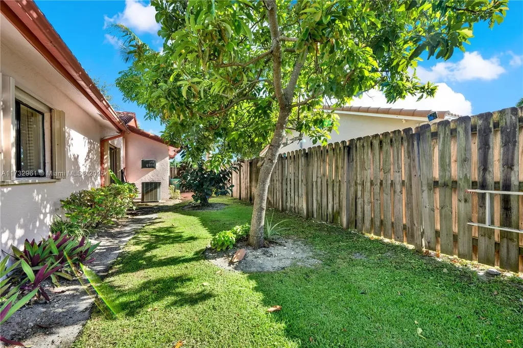 9693 NW 28th Street Coral Springs FL 33065