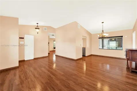 9693 NW 28th Street Coral Springs FL 33065
