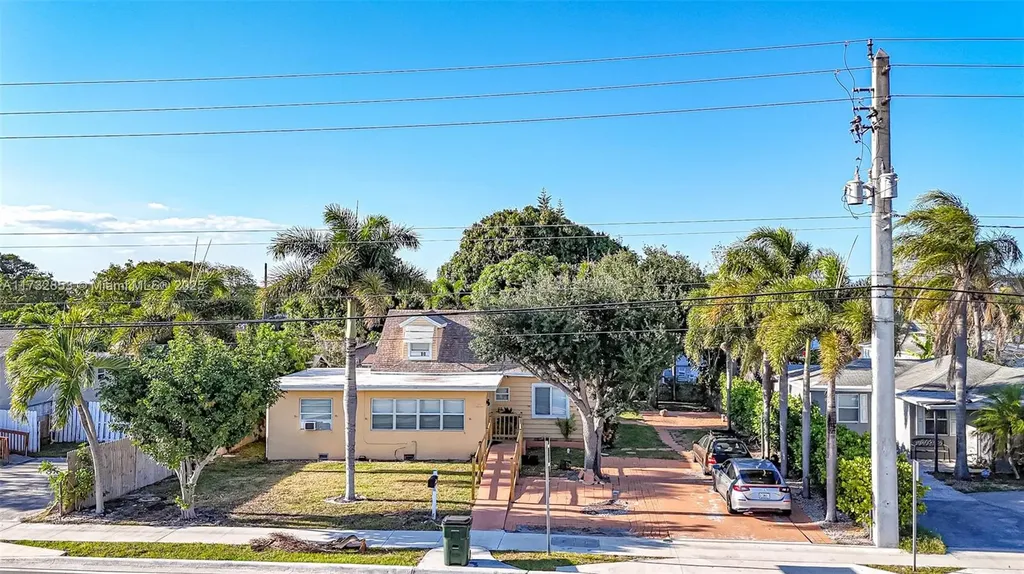 619 SW 10th Street Delray Beach FL 33444