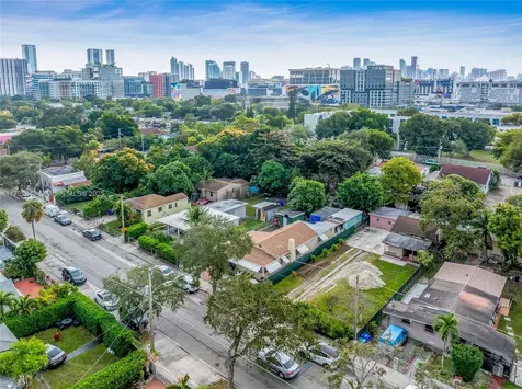 400 NW 32nd Street Miami FL 33127
