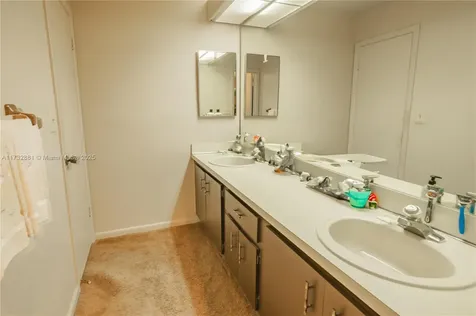 36 Eastmont Road Hollywood FL 33021