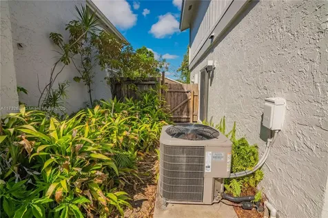 36 Eastmont Road Hollywood FL 33021