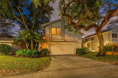 36 Eastmont Road Hollywood FL 33021