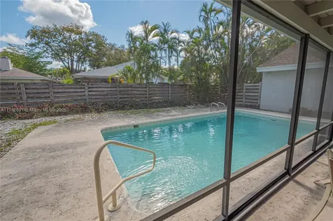36 Eastmont Road Hollywood FL 33021