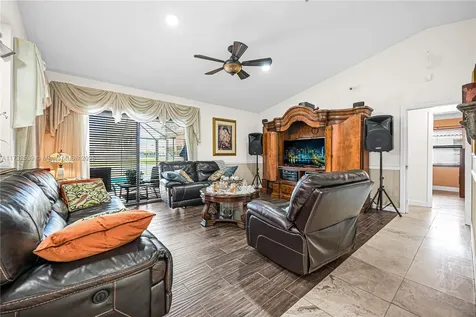 510 NW 105th Drive Coral Springs FL 33071