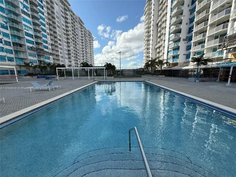 18031 Biscayne Boulevard Aventura FL 33160