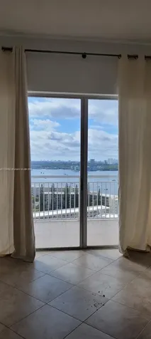 18031 Biscayne Boulevard Aventura FL 33160