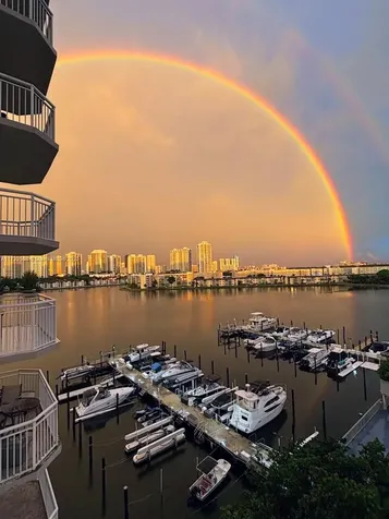 18031 Biscayne Boulevard Aventura FL 33160