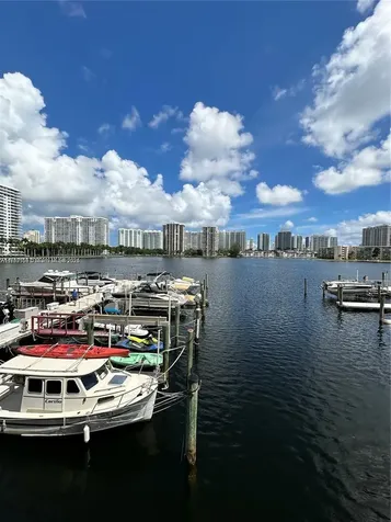 18031 Biscayne Boulevard Aventura FL 33160