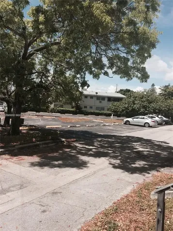 1948 NE 123rd Street North Miami FL 33181