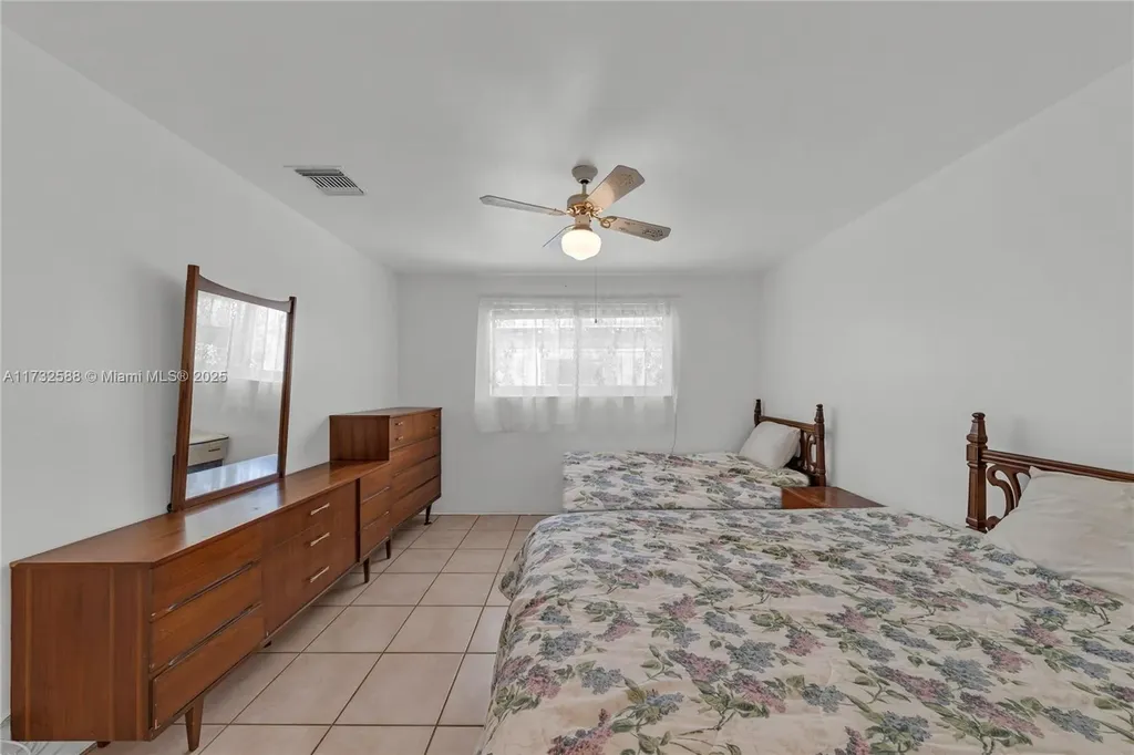 2300 Jackson Street Hollywood FL 33020