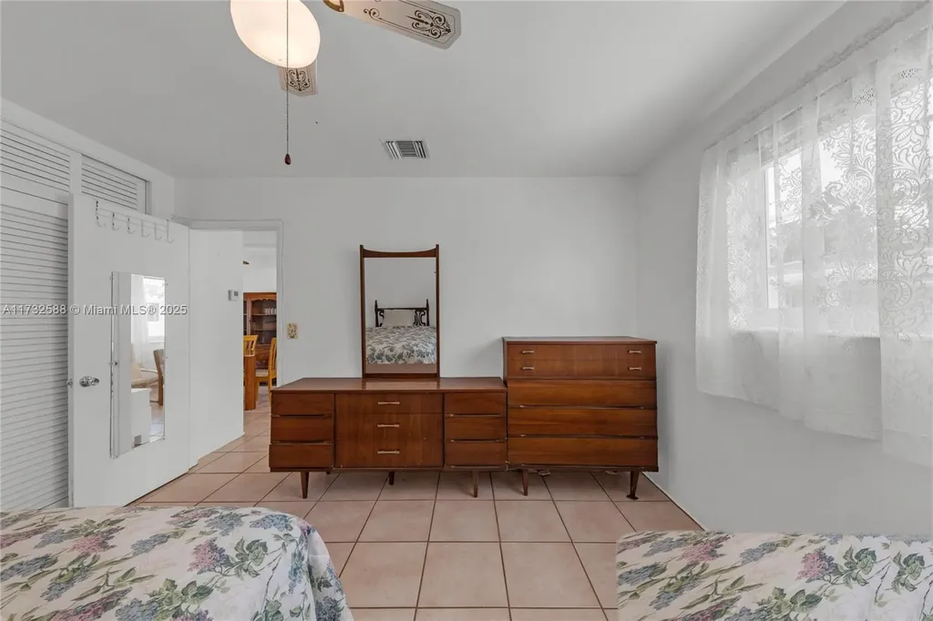 2300 Jackson Street Hollywood FL 33020