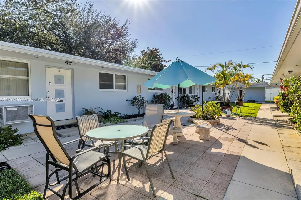 2300 Jackson Street Hollywood FL 33020