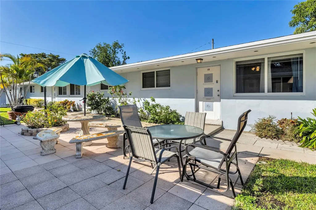 2300 Jackson Street Hollywood FL 33020