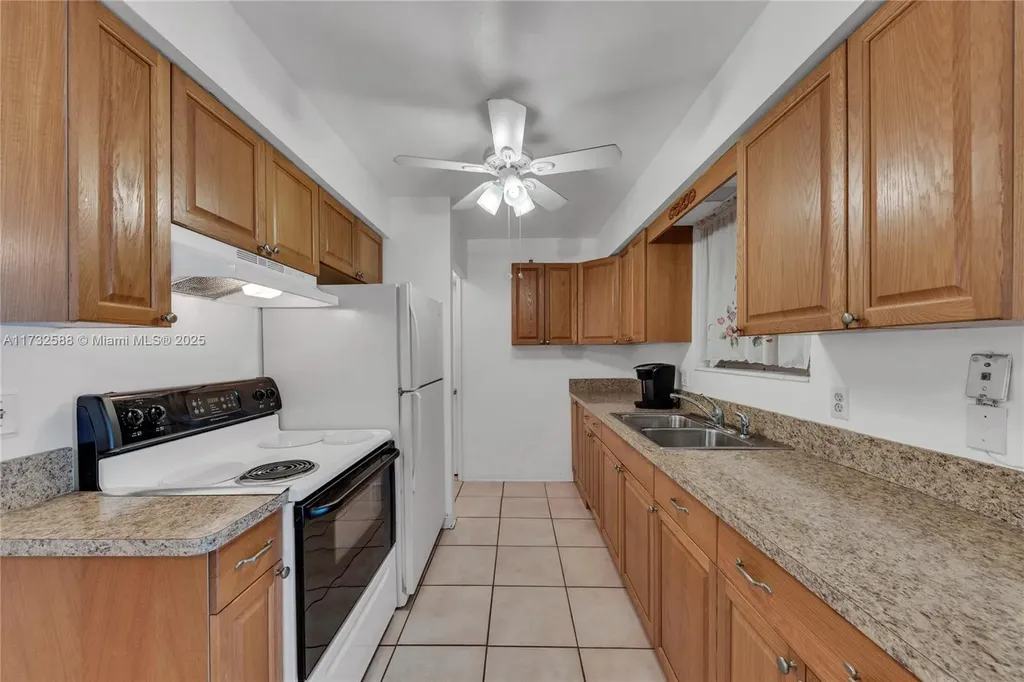 2300 Jackson Street Hollywood FL 33020