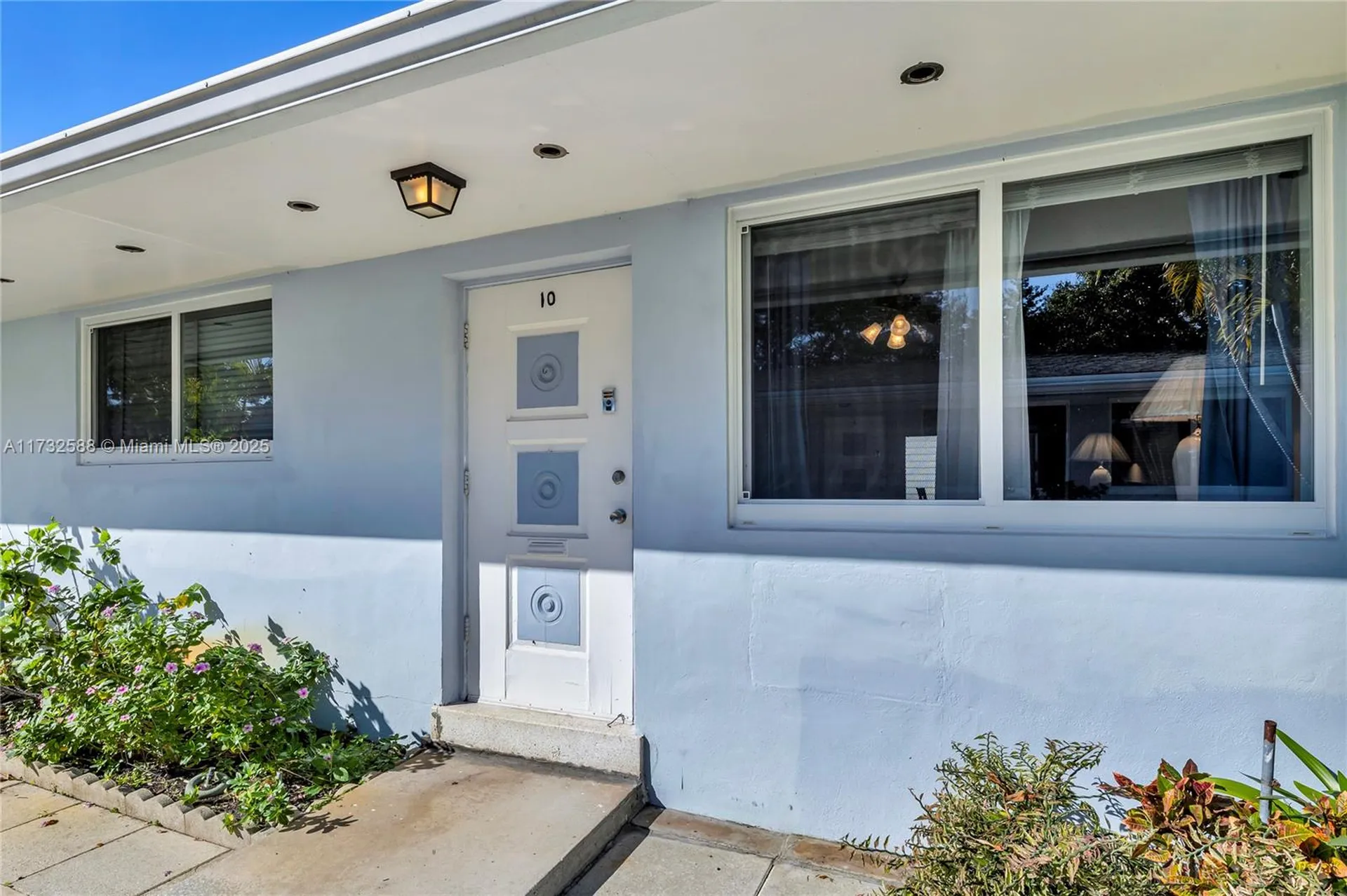 2300 Jackson Street Hollywood FL 33020