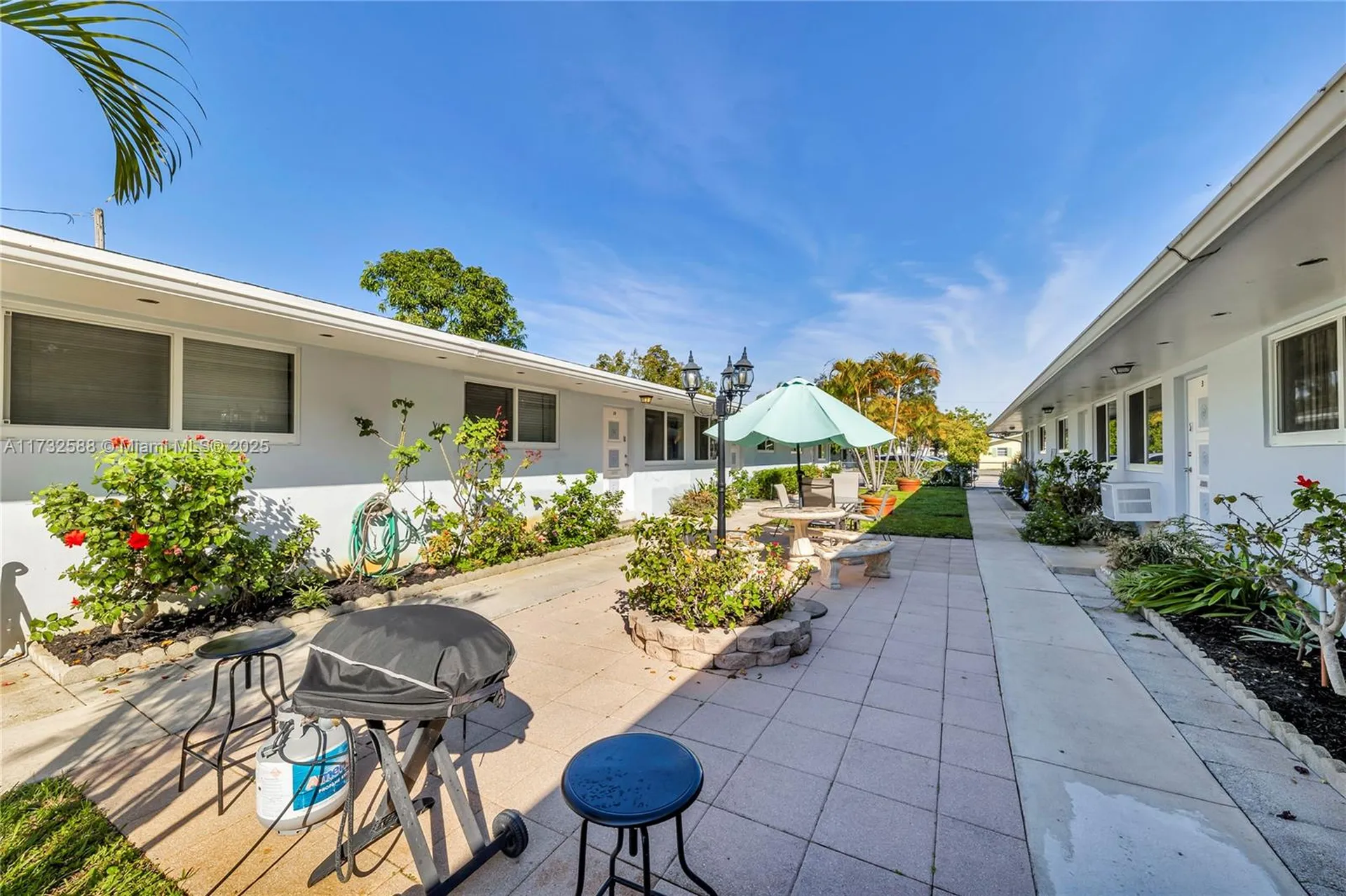 2300 Jackson Street Hollywood FL 33020