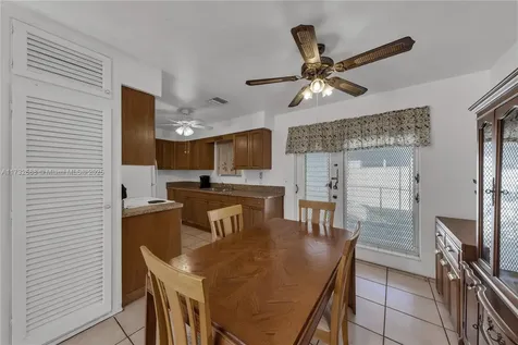 2300 Jackson Street Hollywood FL 33020