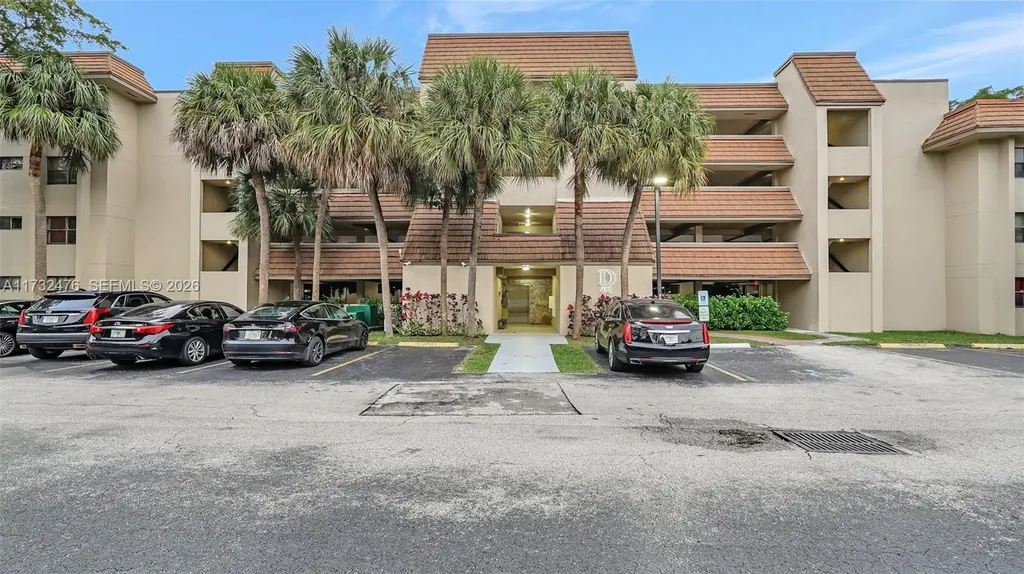481 Ives Dairy Road Miami FL 33179