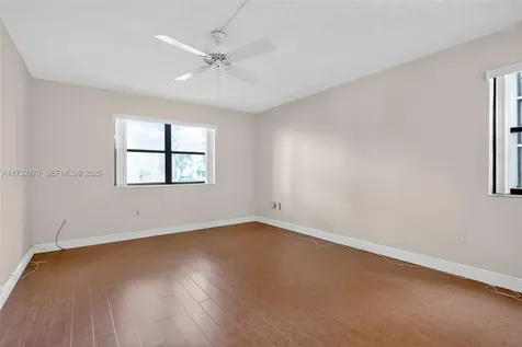 481 Ives Dairy Road Miami FL 33179